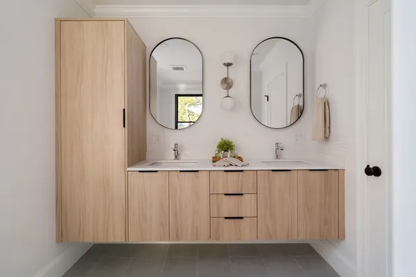 $2,400,000 | 133 Fayerweather Street, Unit 133, Cambridge, MA 02138