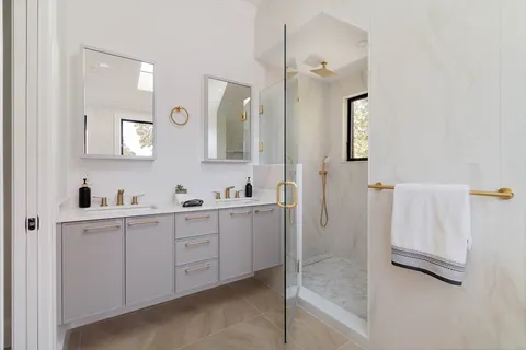 $2,400,000 | 133 Fayerweather Street, Unit 133, Cambridge, MA 02138