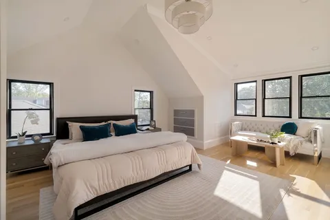 $2,400,000 | 133 Fayerweather Street, Unit 133, Cambridge, MA 02138