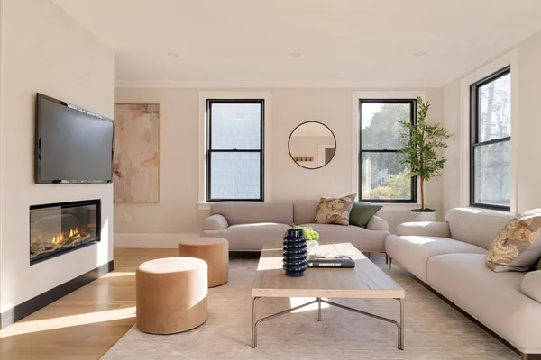 $2,400,000 | 133 Fayerweather Street, Unit 133, Cambridge, MA 02138