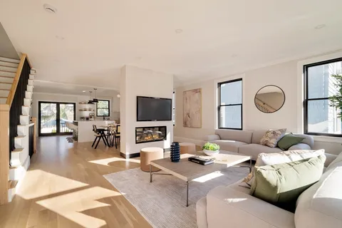 $2,400,000 | 133 Fayerweather Street, Unit 133, Cambridge, MA 02138