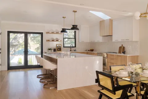 $2,400,000 | 133 Fayerweather Street, Unit 133, Cambridge, MA 02138