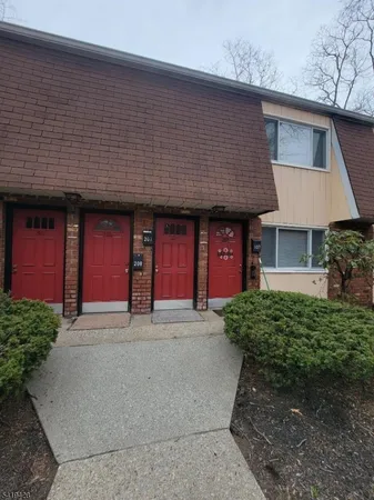 $1,850 | 15 Broad Street, Unit 207, Pompton Lakes, NJ 07442