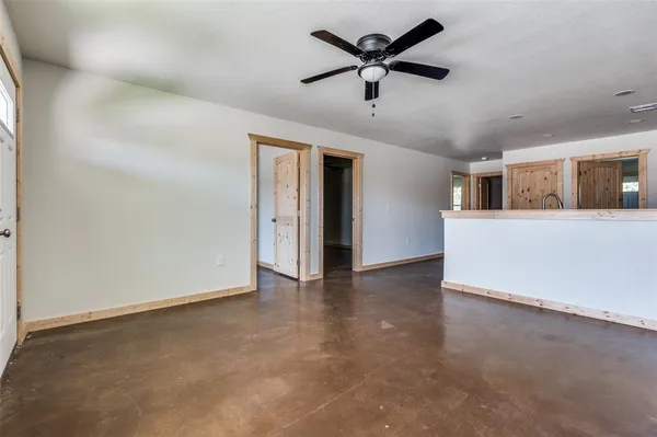 $1,299 | 19125-19131 Cabo Way, Unit 19125, Thackerville, OK 73459
