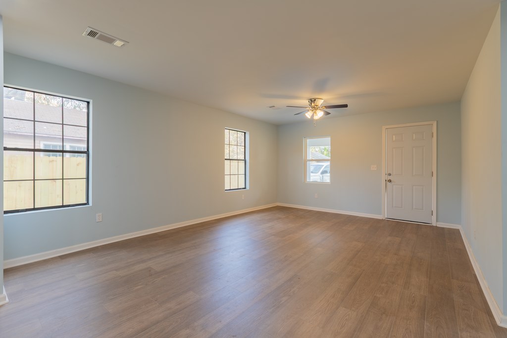929 Winston Road Columbus, GA 31903 - Photo 8 of 17 Gallery Image 8