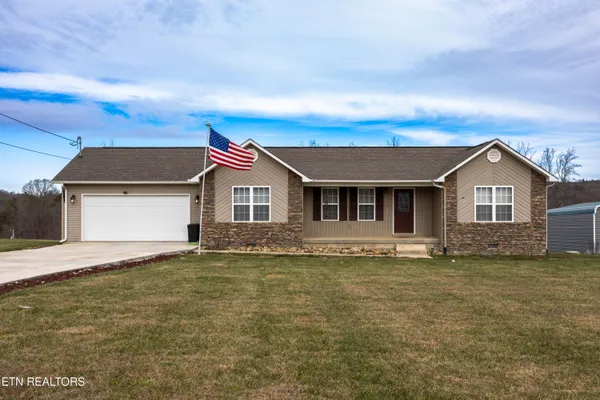 $262,000 | 722 Williams Creek Road, Oneida, TN 37841