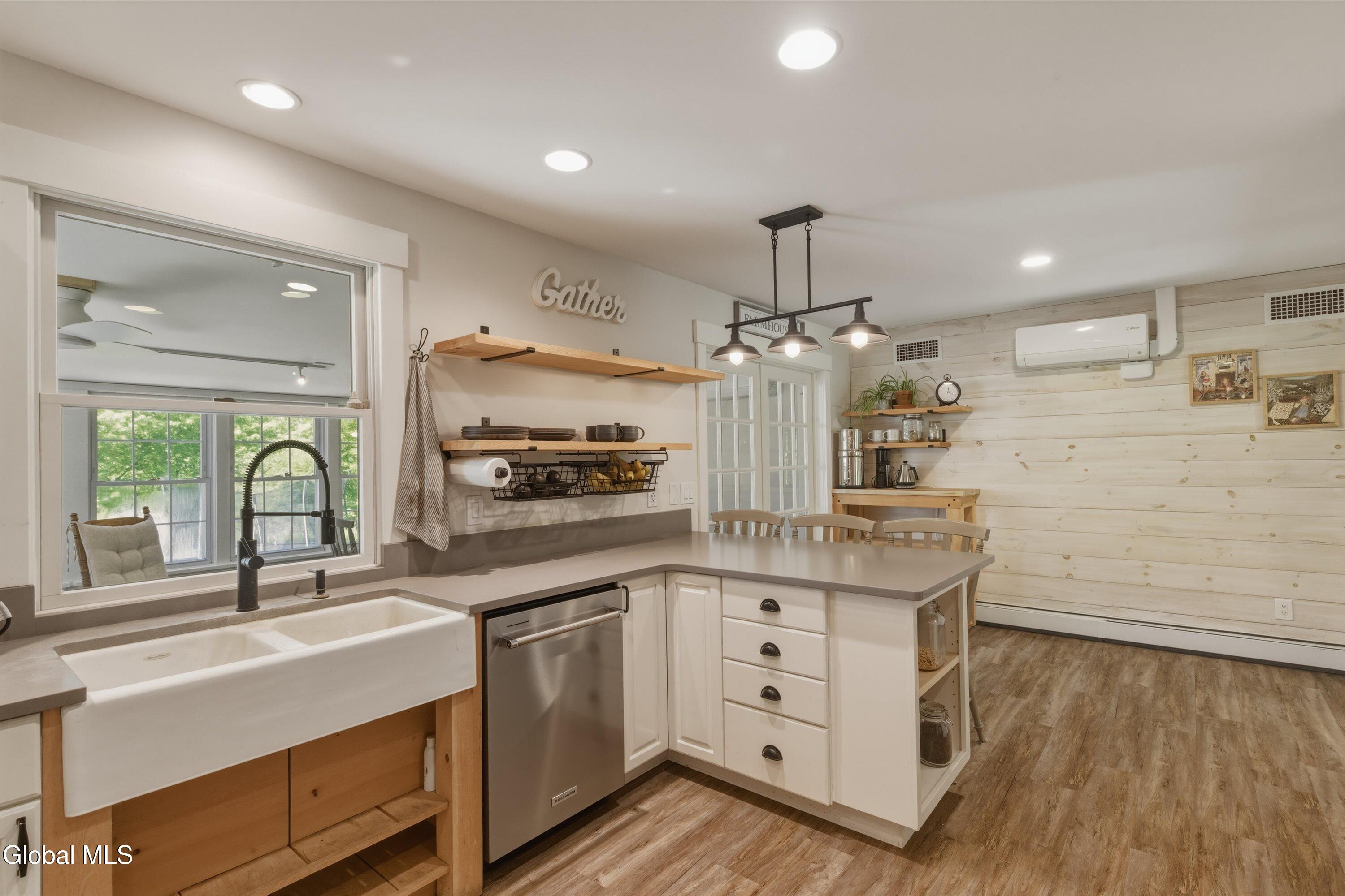 704 Tanner Road Clifton Park, NY 12065 - Photo 16 of 40 14