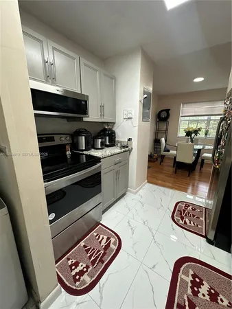 $2,400 | 8657 Southwest 5th Street, Unit 205, Pembroke Pines, FL 33025