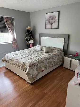 $2,400 | 8657 Southwest 5th Street, Unit 205, Pembroke Pines, FL 33025