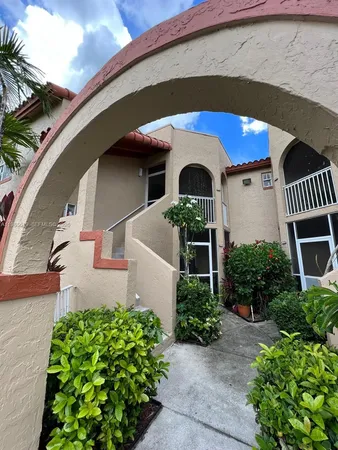 $2,400 | 8657 Southwest 5th Street, Unit 205, Pembroke Pines, FL 33025
