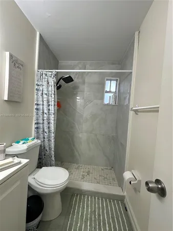$2,400 | 8657 Southwest 5th Street, Unit 205, Pembroke Pines, FL 33025