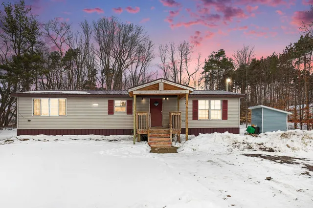 $175,000 | 11817 21 Mile Road Northeast, Sand Lake, MI 49343