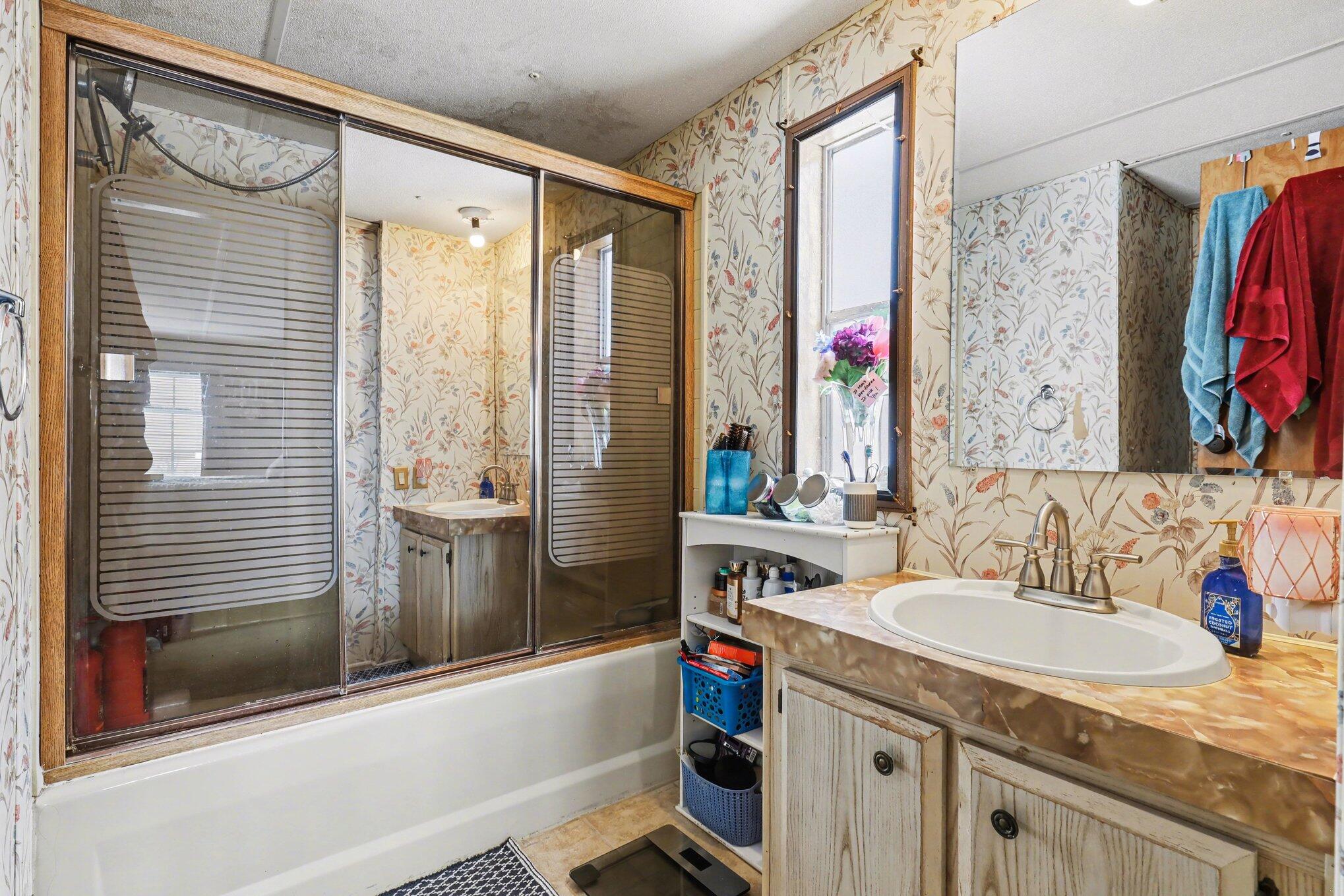 11817 21 Mile Road Northeast Sand Lake, MI 49343 - Photo 17 of 29 019_file_6384