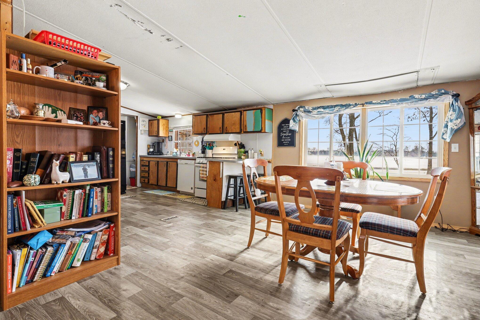 11817 21 Mile Road Northeast Sand Lake, MI 49343 - Photo 9 of 29 011_file_7587