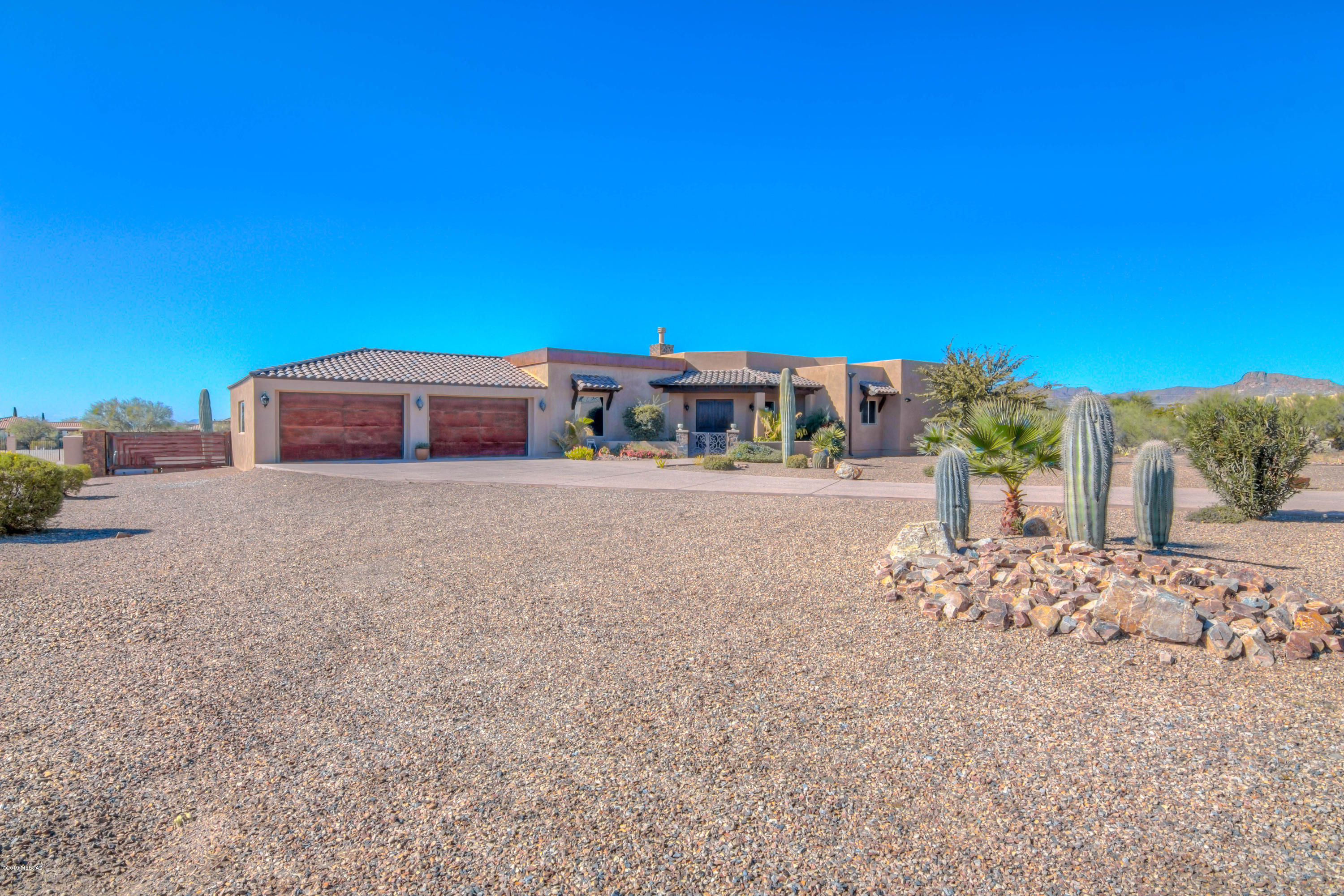 4996 Cat Mountain Road Tucson, AZ 85757 - Photo 2 of 32