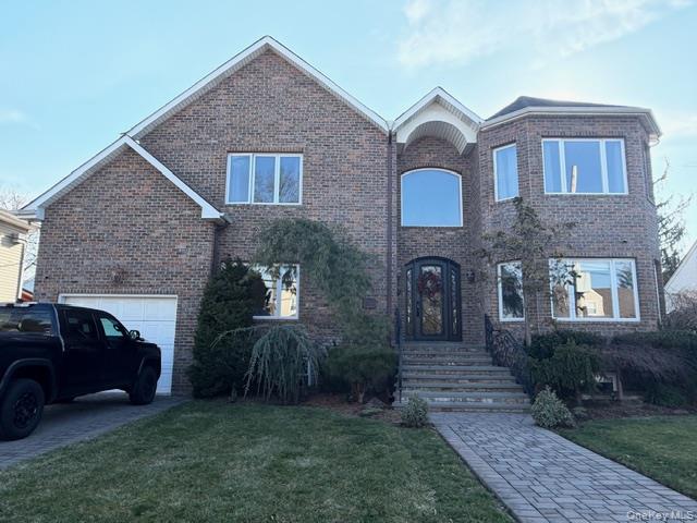 316 Roxbury Road South Garden City, NY 11530 - Photo 1 of 20