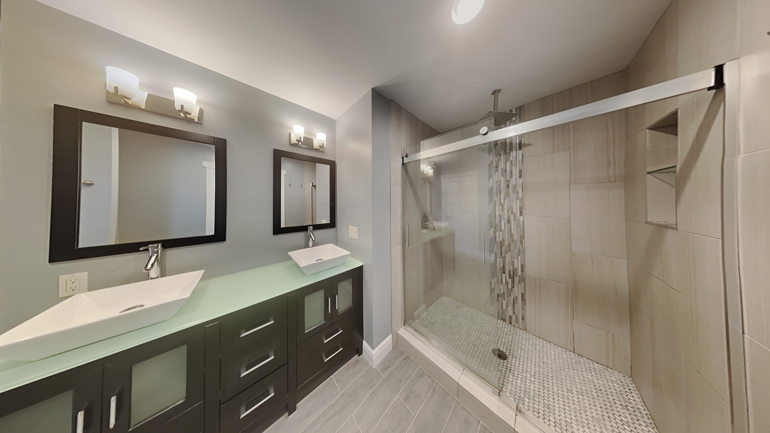 2912 Zollinger Road Upper Arlington, OH 43221 - Photo 7 of 15 10_Image_Sf2lePkZ4O