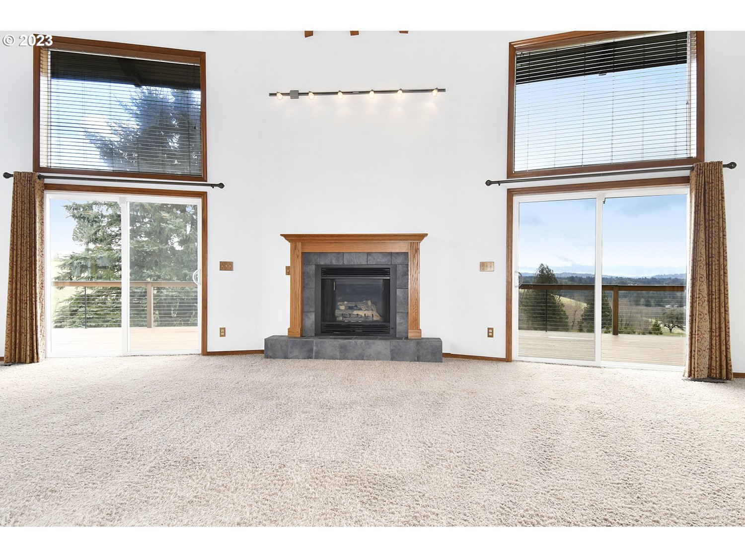 401 Northeast Lucas Road Troutdale, OR 97060 - Photo 8 of 46 Gallery Image 8