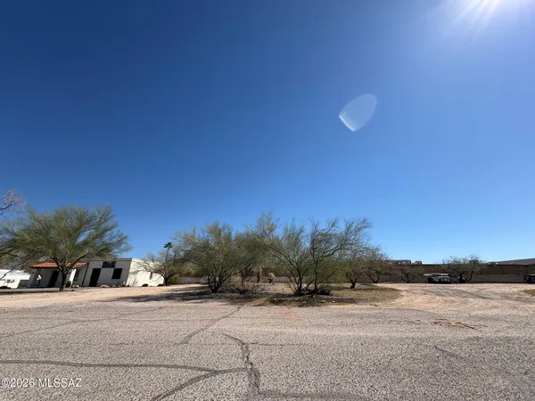 $100,000 | 513 West Wetmore Road, Unit 9, Tucson, AZ 85705