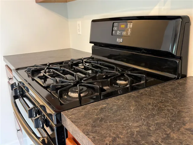 $1,850 | 38 Rebekah Street, Woonsocket, RI 02895