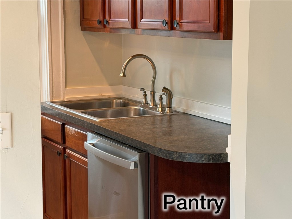 38 Rebekah Street Woonsocket, RI 02895 - Photo 8 of 25