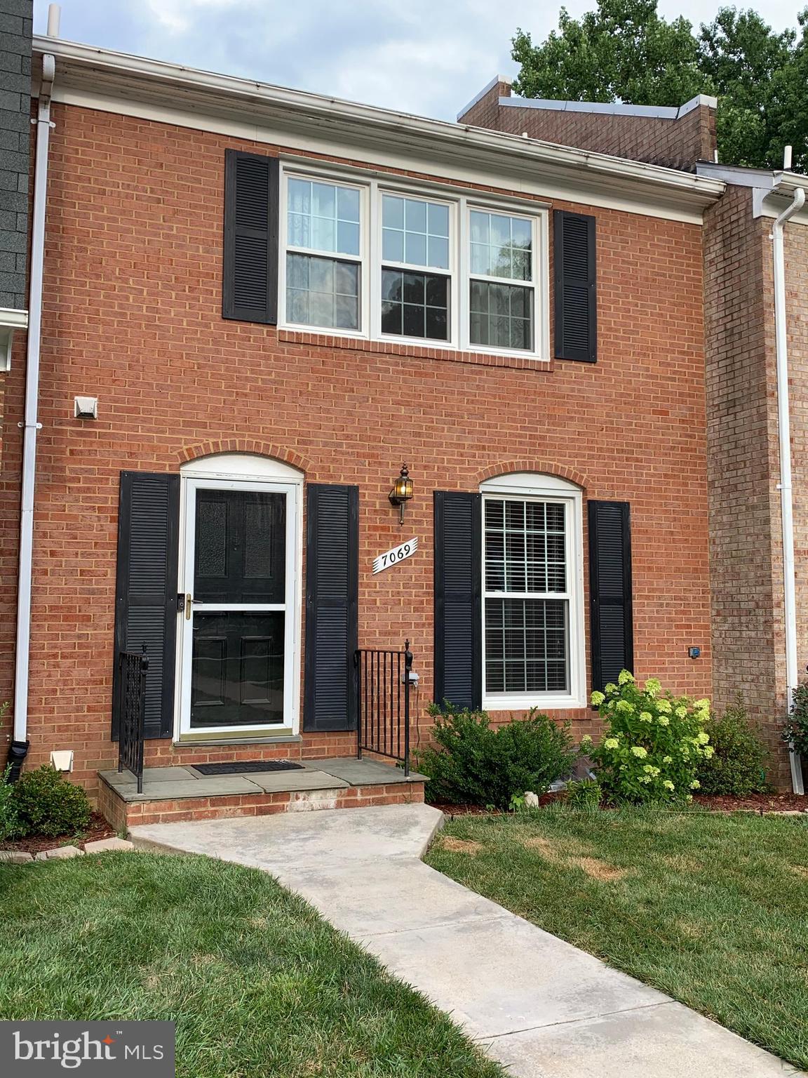 7069 Leestone Street Springfield, VA 22151 - Photo 2 of 40 Front