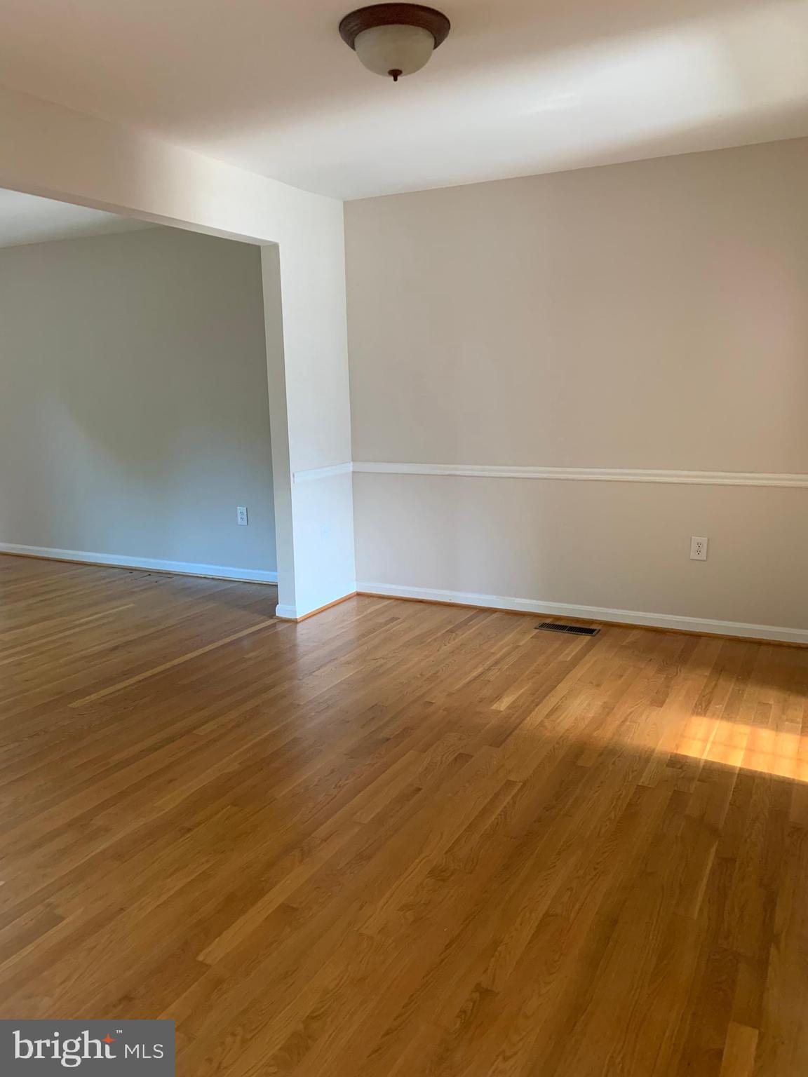 7069 Leestone Street Springfield, VA 22151 - Photo 12 of 40 Dining room