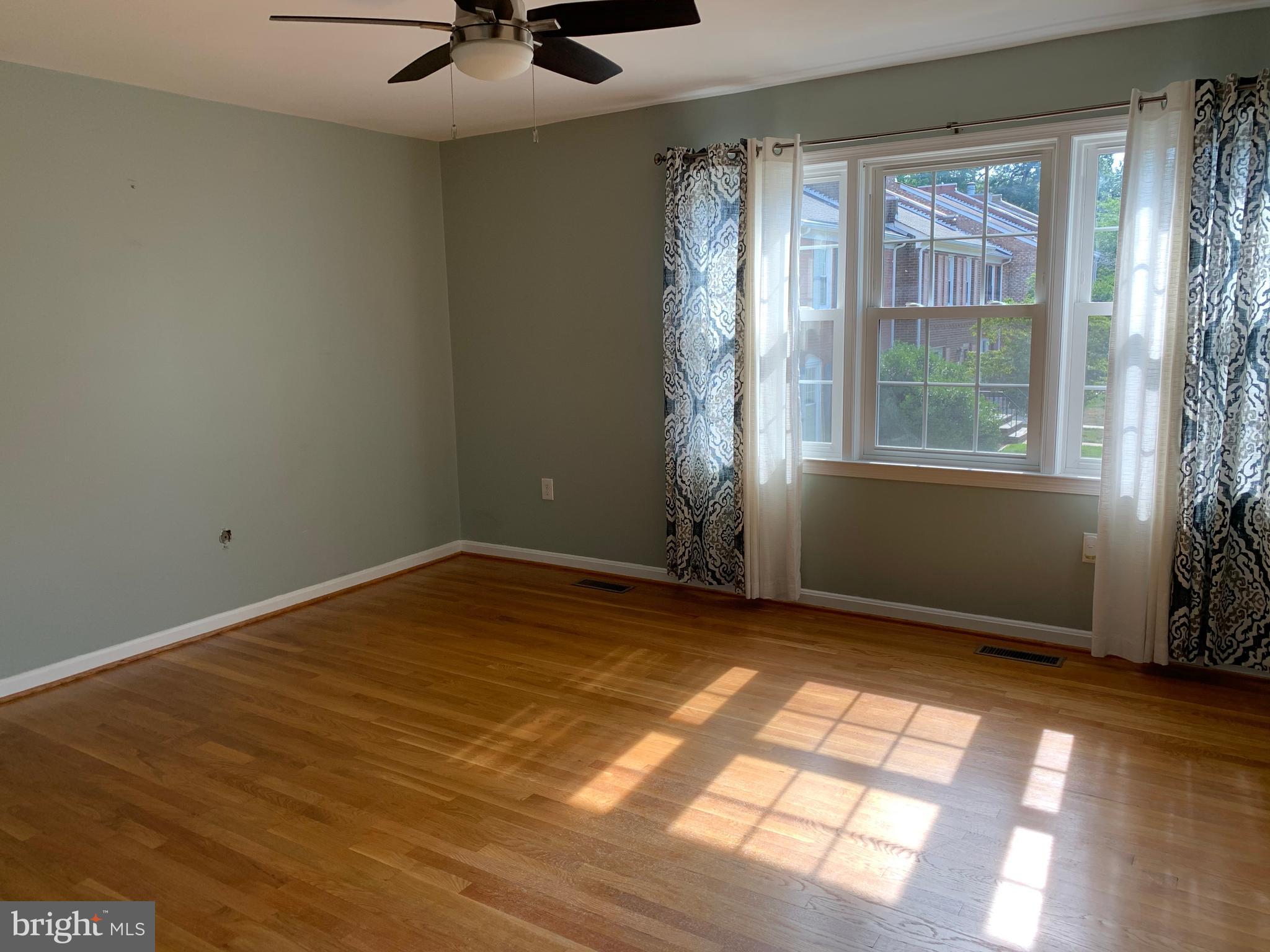 7069 Leestone Street Springfield, VA 22151 - Photo 18 of 40 Master bedroom