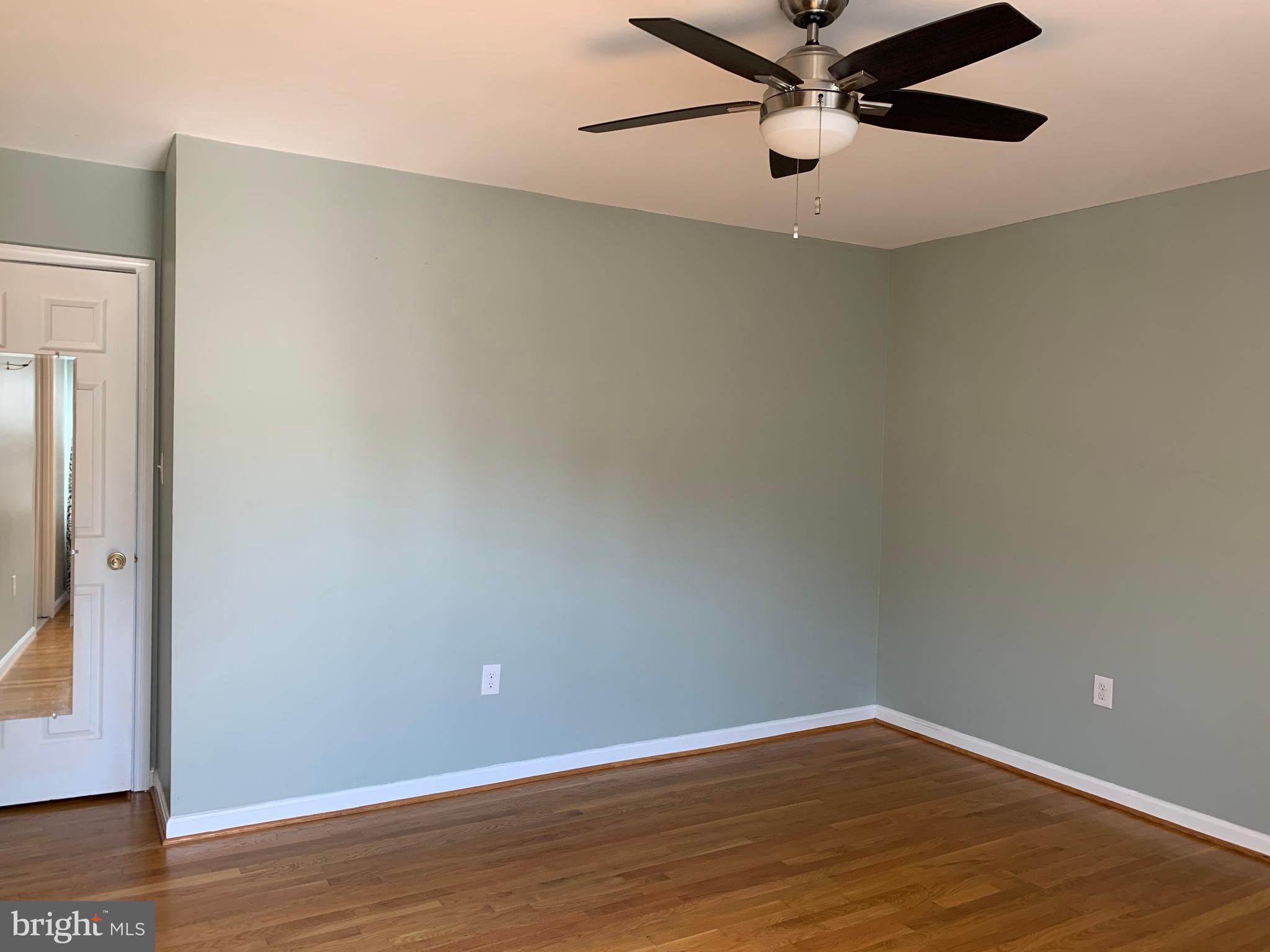 7069 Leestone Street Springfield, VA 22151 - Photo 19 of 40 Master bedroom