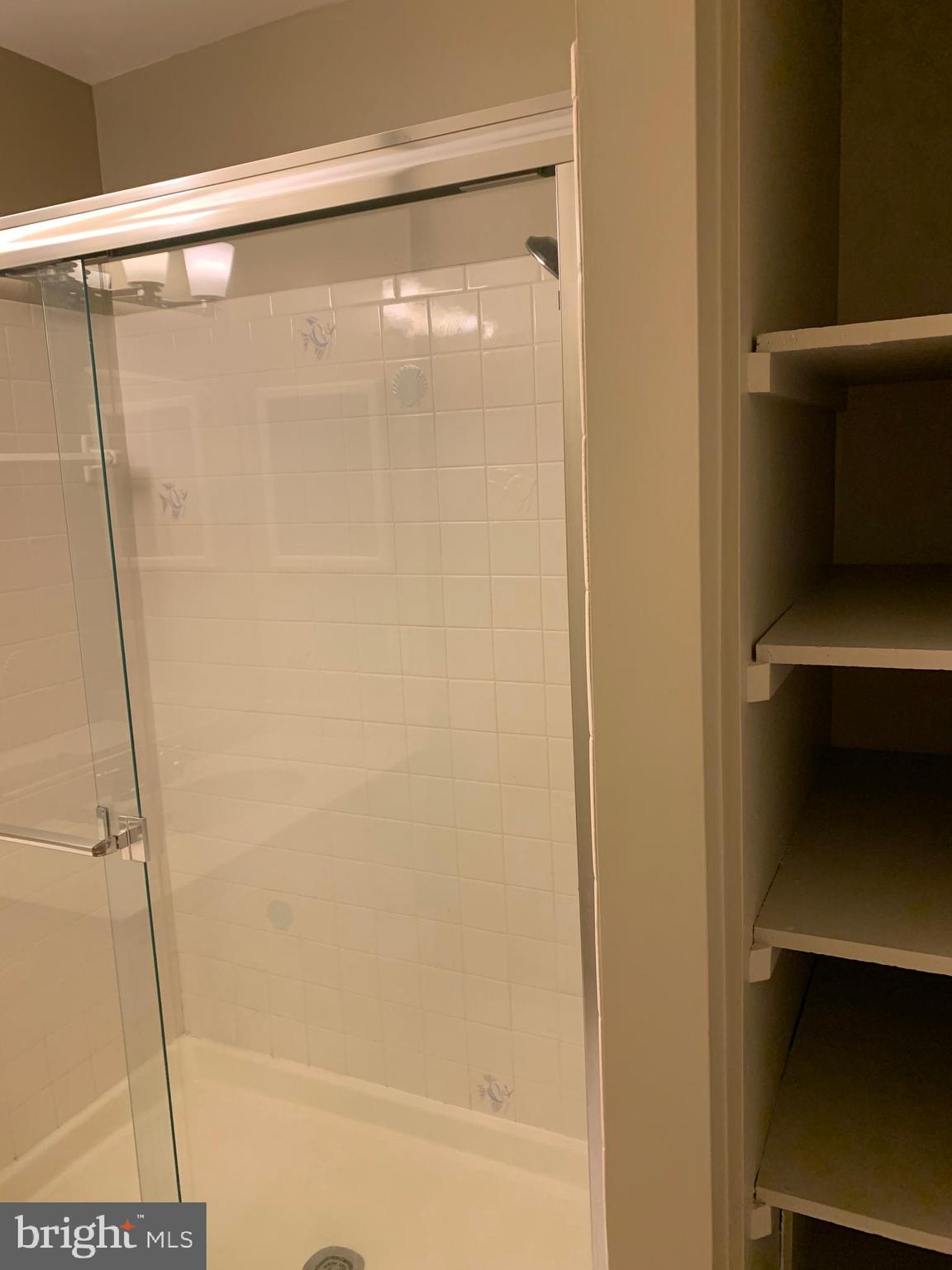 7069 Leestone Street Springfield, VA 22151 - Photo 23 of 40 Master bedroom bathroom