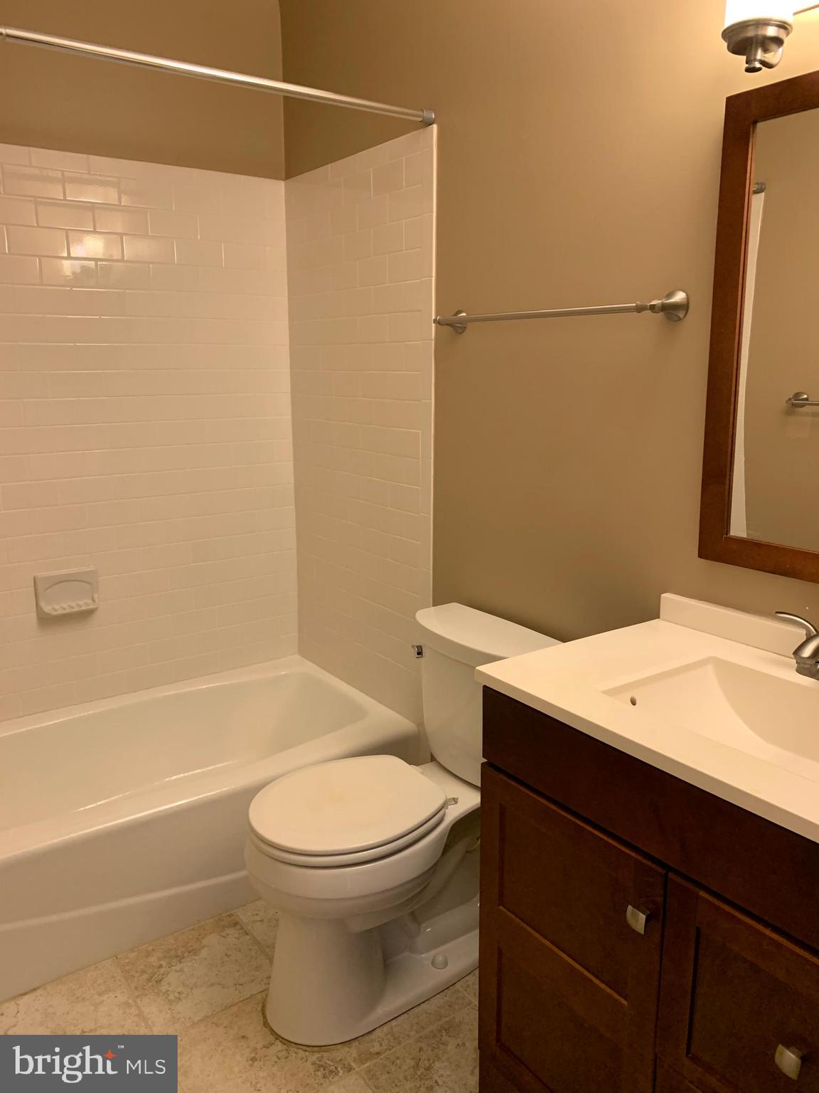 7069 Leestone Street Springfield, VA 22151 - Photo 26 of 40 Upper level full bathroom