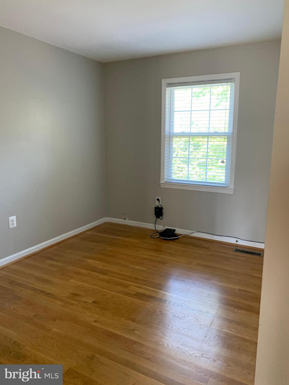 7069 Leestone Street Springfield, VA 22151 - Photo 29 of 40 Bedroom #3