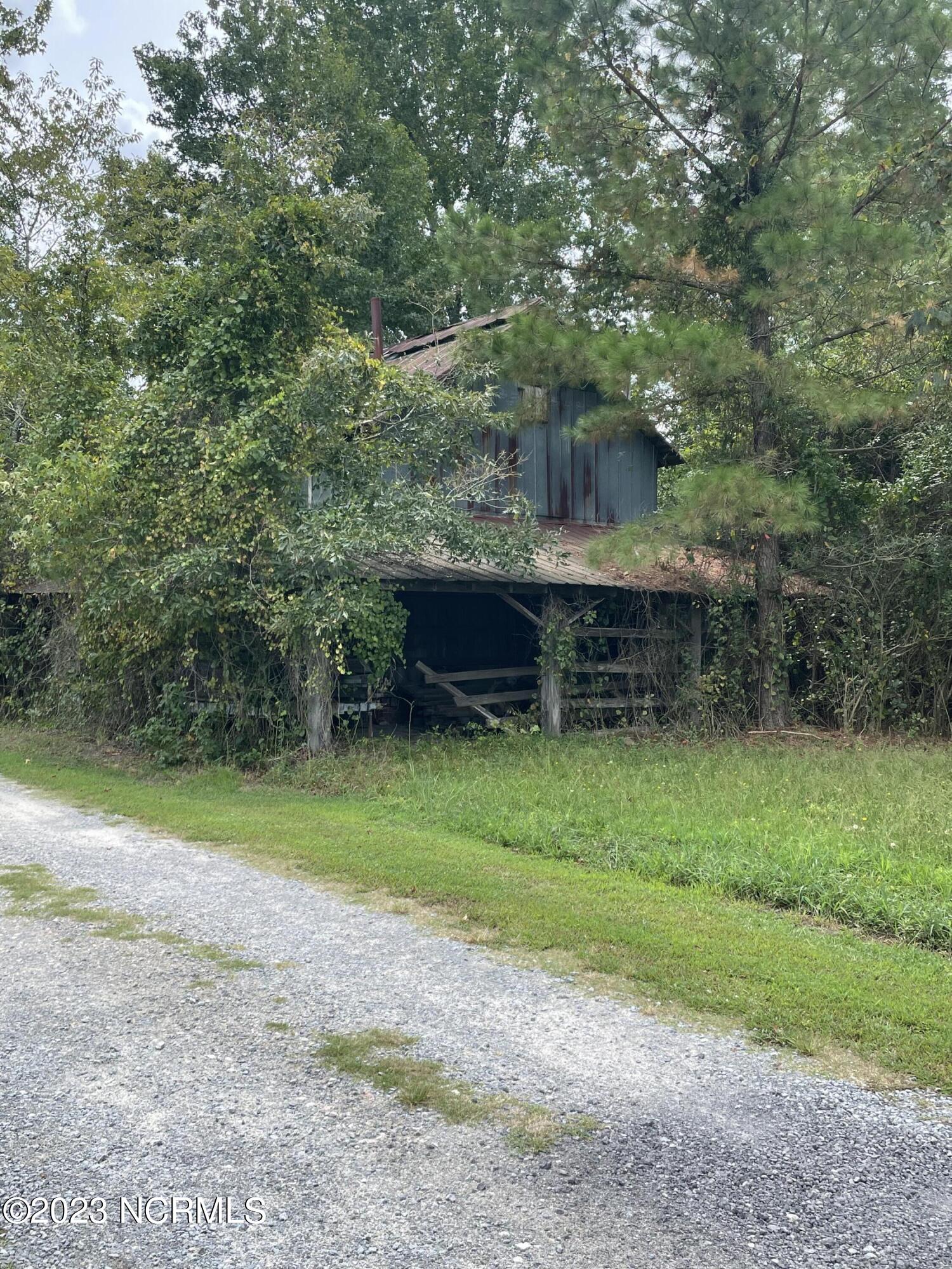 6741 Fire Dept Road Williamston, NC 27892 - Photo 53 of 57 Old tobacco barn