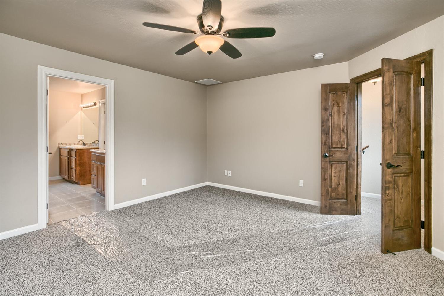4686 Hillcrest Road Medford, OR 97504 - Photo 16 of 28 Additional Photo