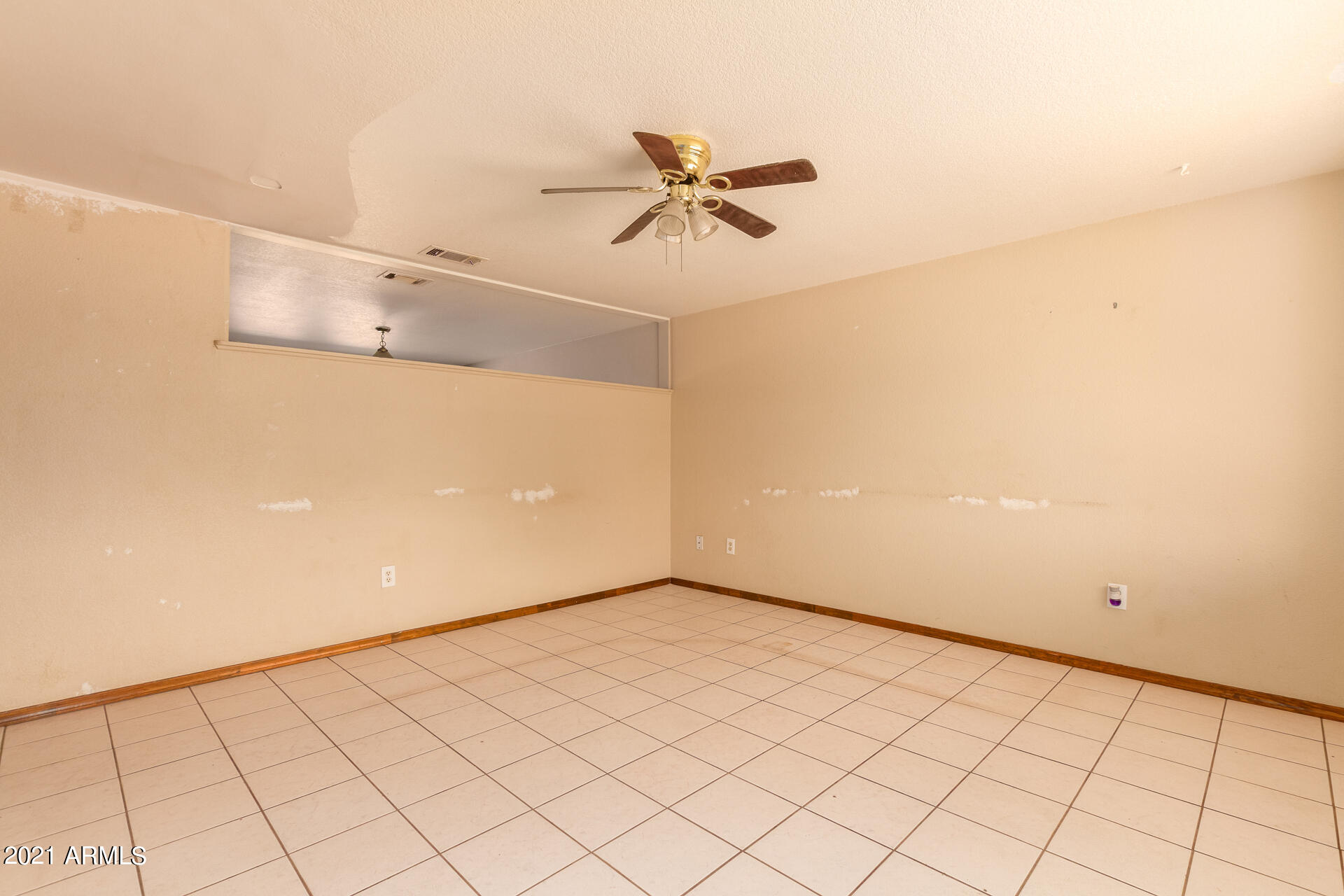 6538 West Granada Road Phoenix, AZ 85035 - Photo 4 of 28 0004-03 - Granada