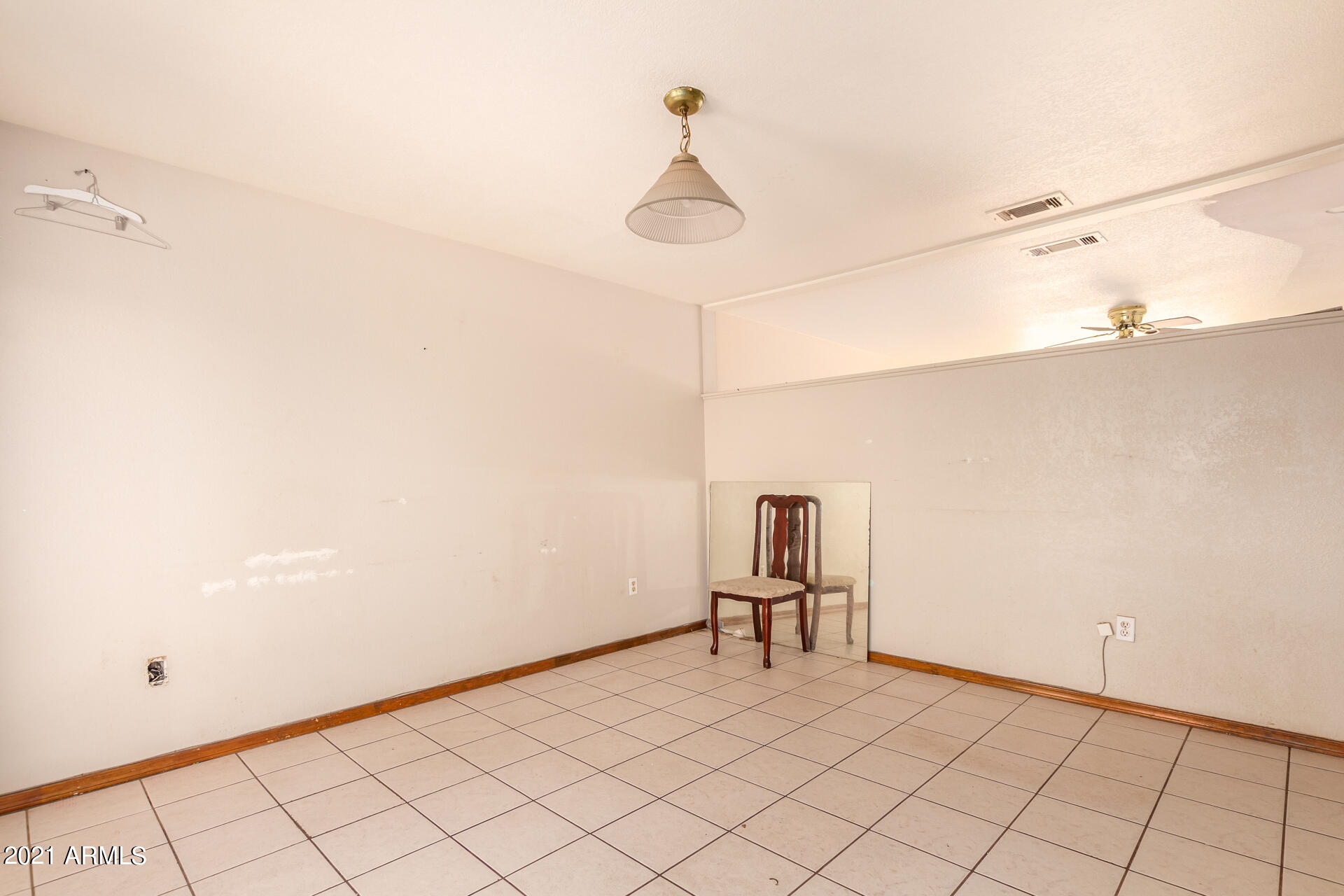 6538 West Granada Road Phoenix, AZ 85035 - Photo 9 of 28 0009-10 - Granada
