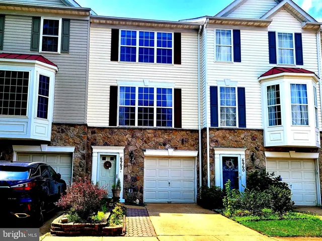 $3,200 | 6962 Banchory Court, Alexandria, VA 22315