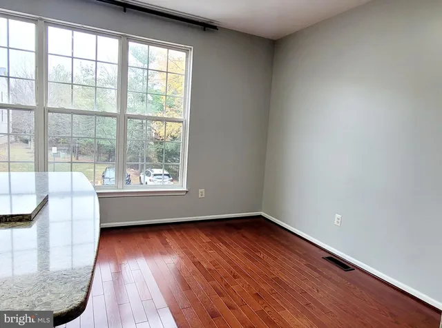 $3,200 | 6962 Banchory Court, Alexandria, VA 22315