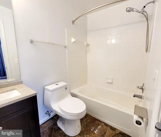 $3,275 | 6962 Banchory Court, Alexandria, VA 22315