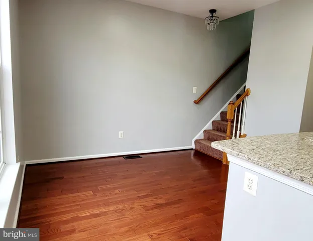 $3,200 | 6962 Banchory Court, Alexandria, VA 22315