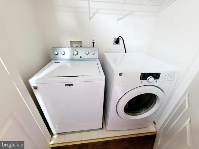 $3,275 | 6962 Banchory Court, Alexandria, VA 22315