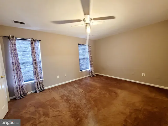 $3,275 | 6962 Banchory Court, Alexandria, VA 22315