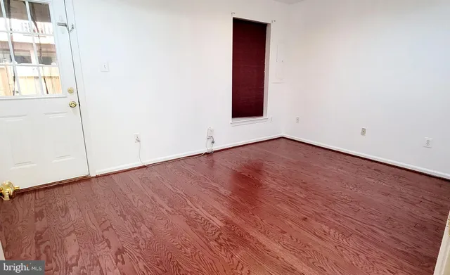 $3,200 | 6962 Banchory Court, Alexandria, VA 22315