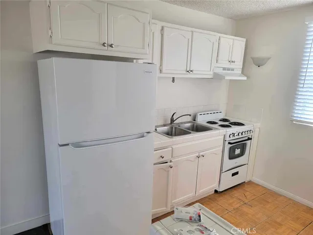 $1,975 | 620 Illinois Court, Unit 18, El Segundo, CA 90245