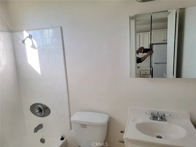 $1,975 | 620 Illinois Court, Unit 18, El Segundo, CA 90245