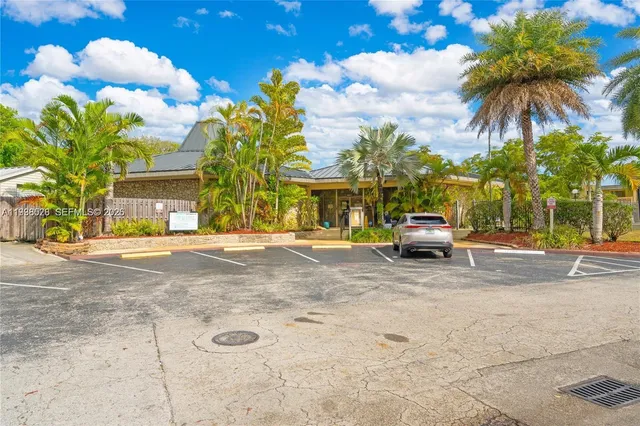 $2,400 | 8713 Southwest 137th Avenue, Unit 8713, Miami, FL 33183