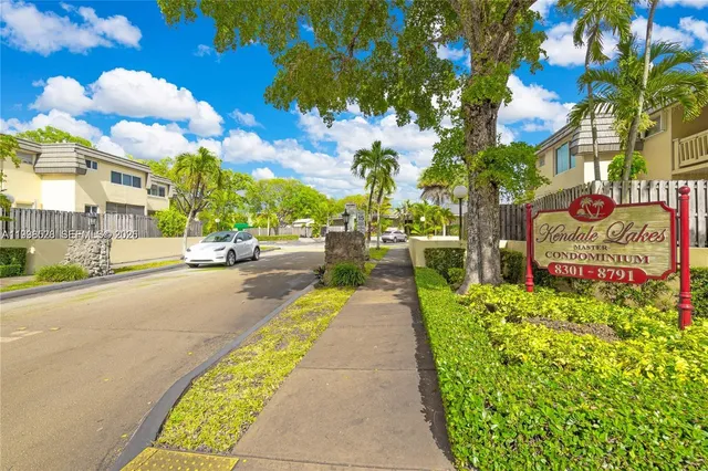 $2,400 | 8713 Southwest 137th Avenue, Unit 8713, Miami, FL 33183