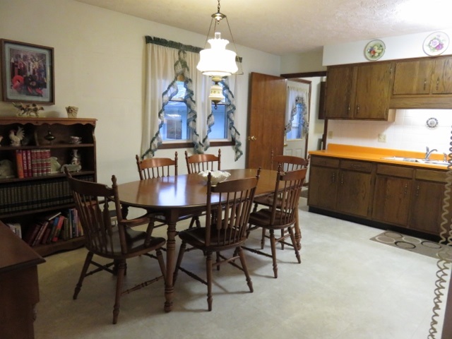 157 South Wilbur Wright Road New Castle, IN 47362 - Photo 4 of 35 Gallery Image 4