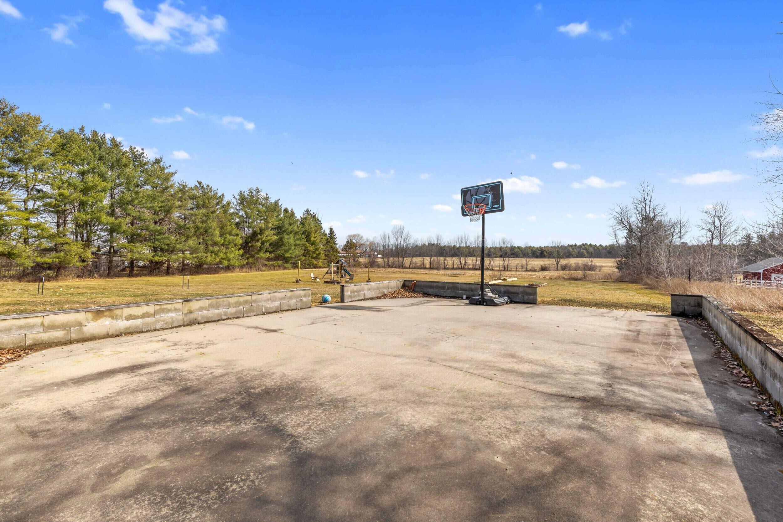 245 Gray Road Gorham, ME 04038 - Photo 16 of 59 245 gray rd, gorham-24