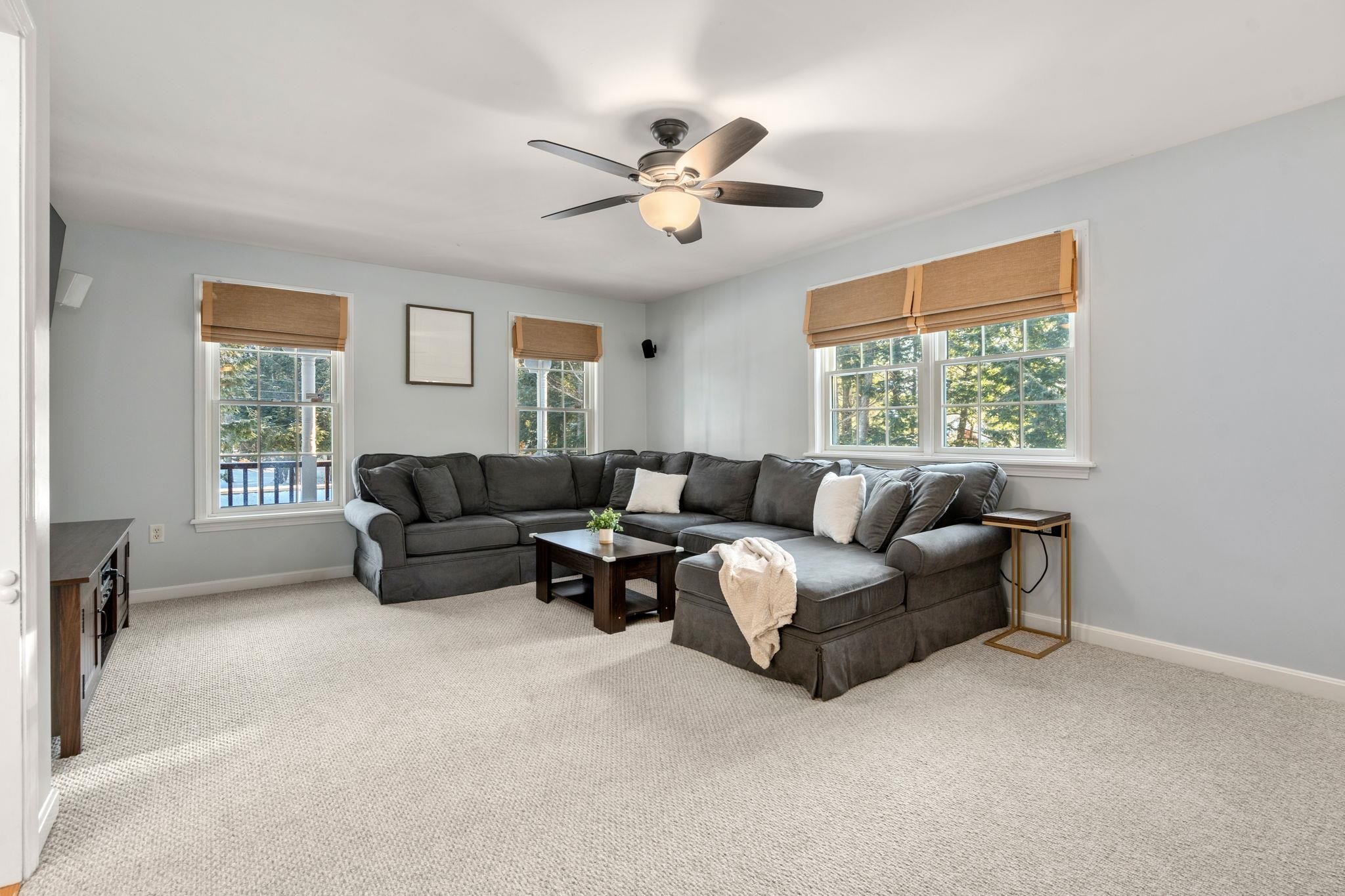 12 Meadow Lane Rochester, NH 03867 - Photo 27 of 38
